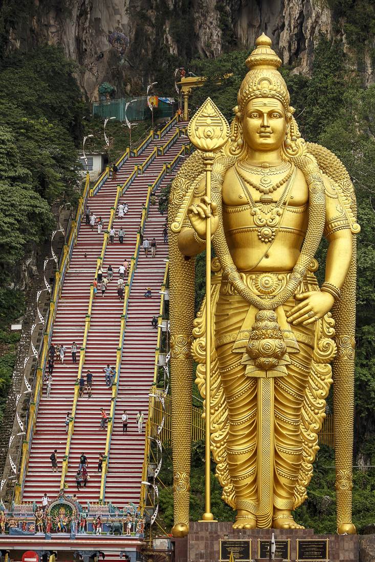 Batu Caves, Gombak, Selangor, Malaysia: The statue of Lord Murugan beside the Batu Caves staircase.